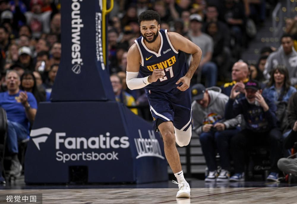 跟队记者 跟队记者