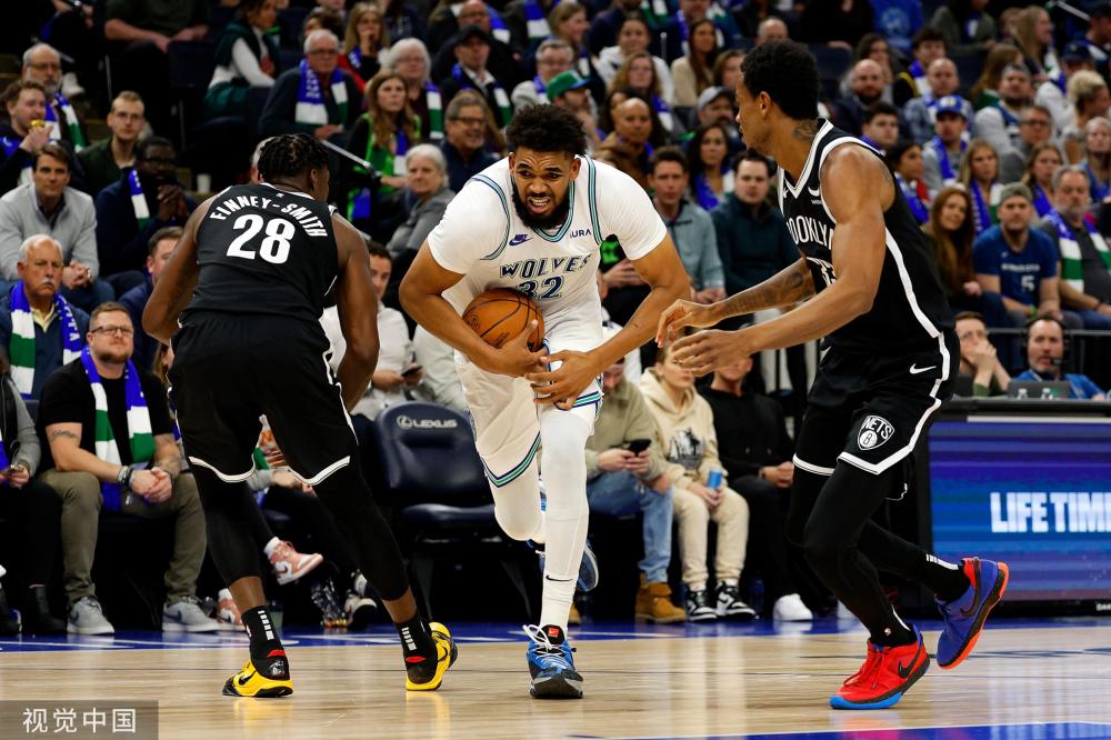 亚作为一名 亚作为一名