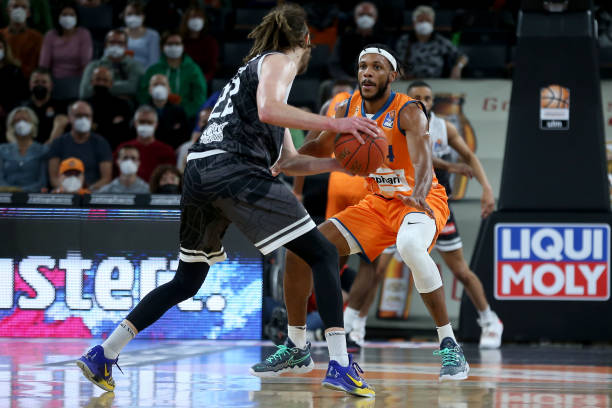 下坚实基础 下坚实基础